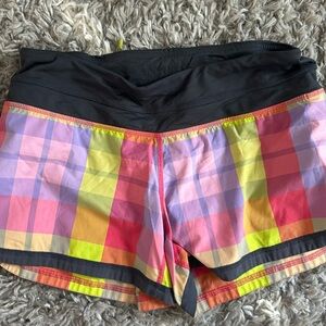Lululemon Size 6 plaid
